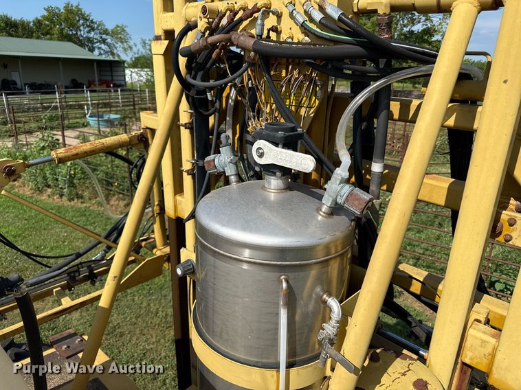 image for item ED4400 1997 RoGator 854 sprayer
