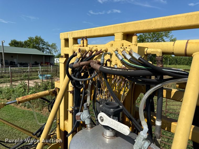 image for item ED4400 1997 RoGator 854 sprayer