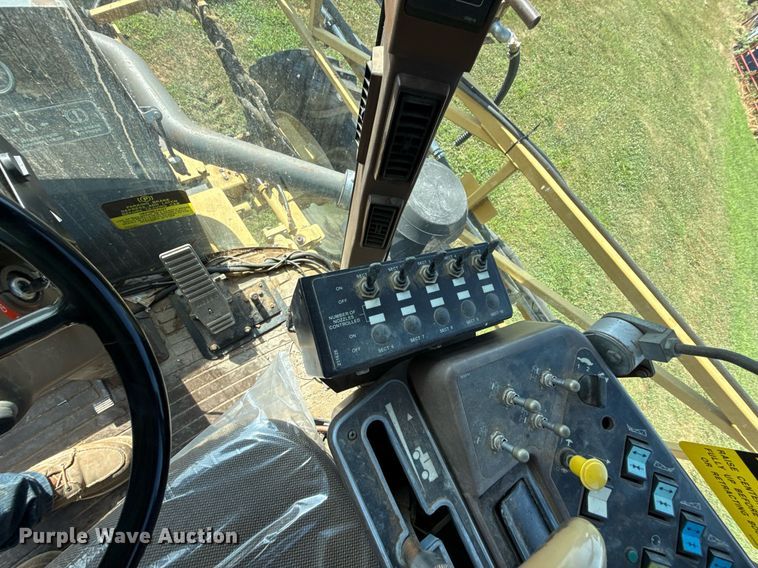 image for item ED4400 1997 RoGator 854 sprayer