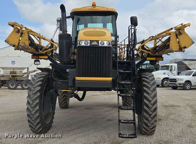 image for item EF1796 2015 RoGator RG900B sprayer