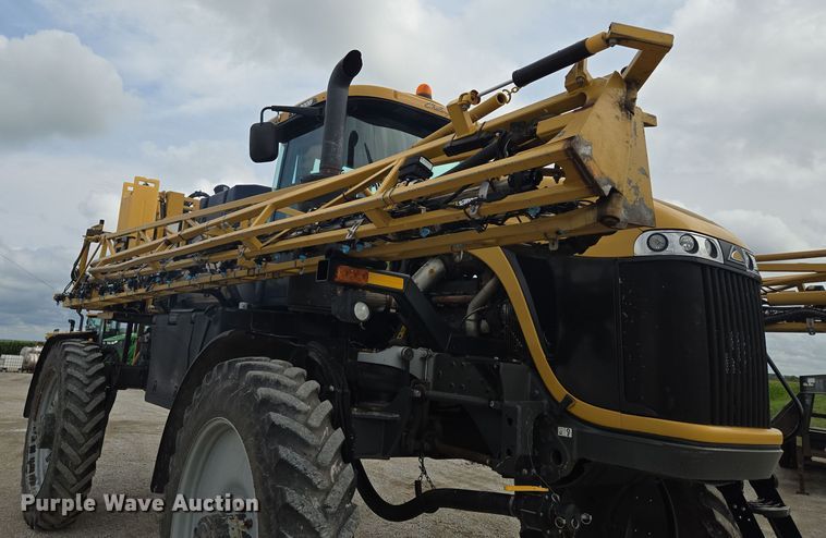 image for item EF1796 2015 RoGator RG900B sprayer