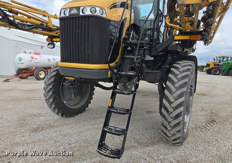 image for item EF1796 2015 RoGator RG900B sprayer