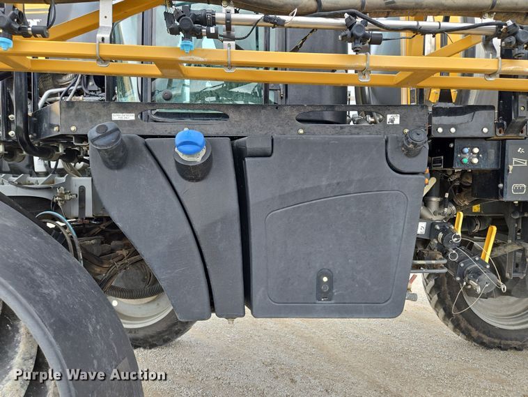image for item EF1796 2015 RoGator RG900B sprayer