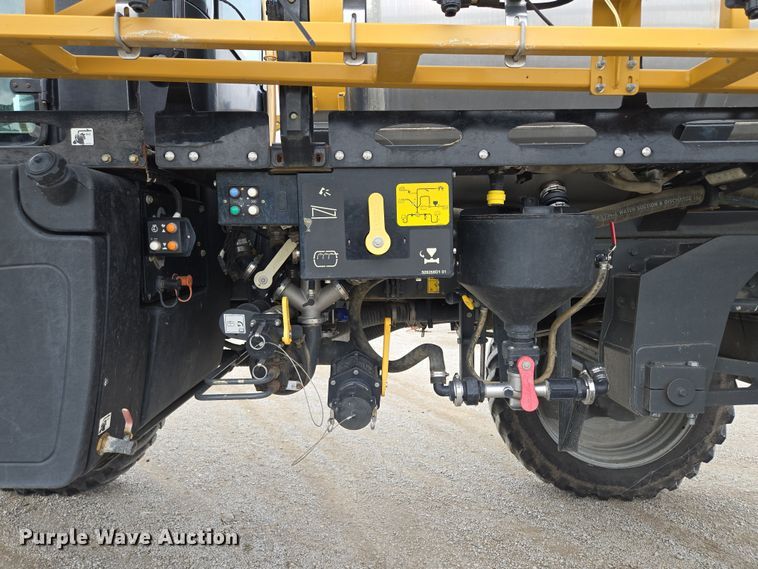 image for item EF1796 2015 RoGator RG900B sprayer