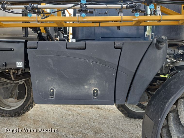 image for item EF1796 2015 RoGator RG900B sprayer