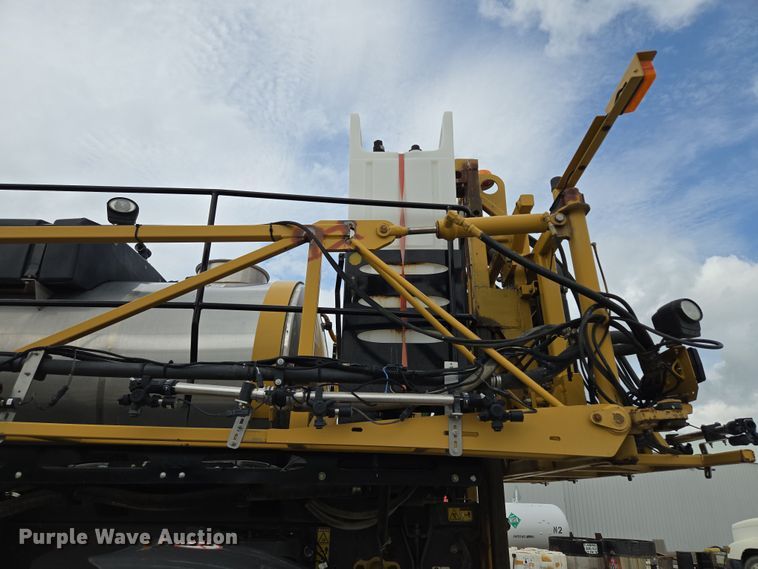 image for item EF1796 2015 RoGator RG900B sprayer
