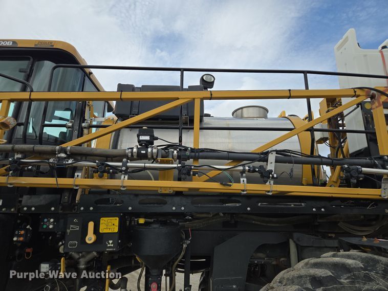 image for item EF1796 2015 RoGator RG900B sprayer