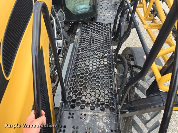 image for item EF1796 2015 RoGator RG900B sprayer