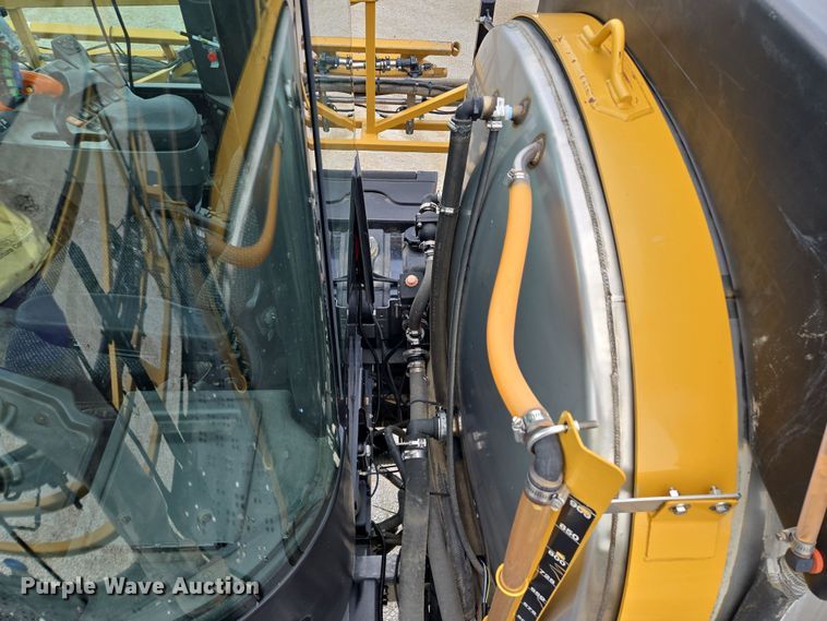 image for item EF1796 2015 RoGator RG900B sprayer