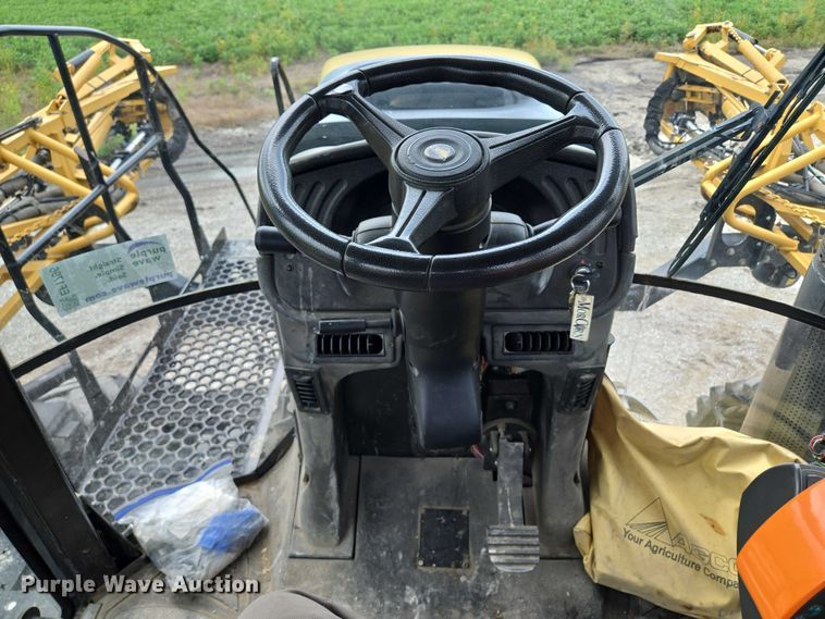 image for item EF1796 2015 RoGator RG900B sprayer