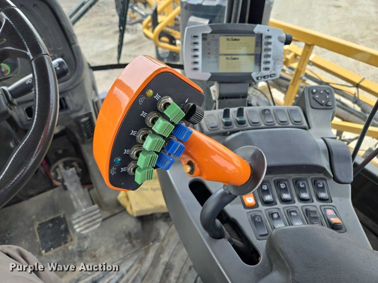 image for item EF1796 2015 RoGator RG900B sprayer