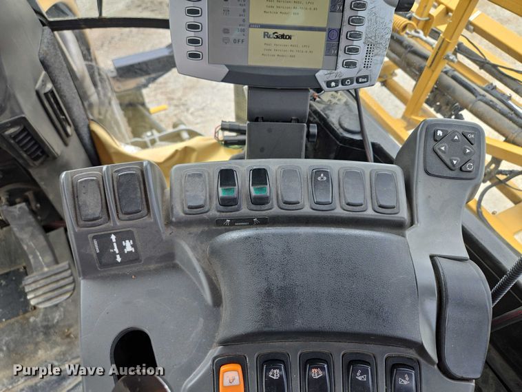 image for item EF1796 2015 RoGator RG900B sprayer