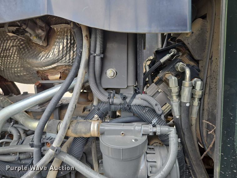 image for item EF1796 2015 RoGator RG900B sprayer