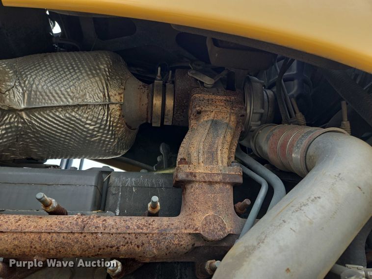 image for item EF1796 2015 RoGator RG900B sprayer