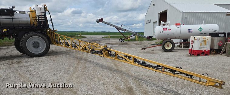 image for item EF1796 2015 RoGator RG900B sprayer