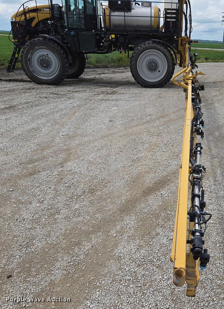 image for item EF1796 2015 RoGator RG900B sprayer