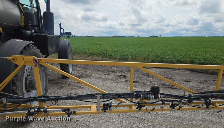 image for item EF1796 2015 RoGator RG900B sprayer