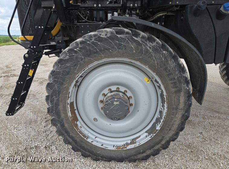 image for item EF1796 2015 RoGator RG900B sprayer