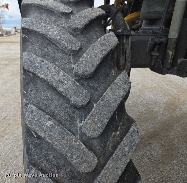 image for item EF1796 2015 RoGator RG900B sprayer