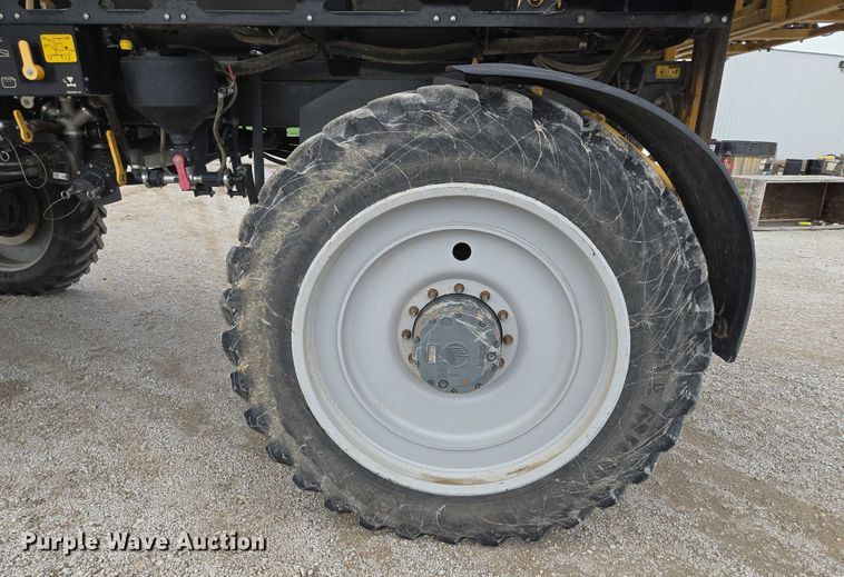 image for item EF1796 2015 RoGator RG900B sprayer