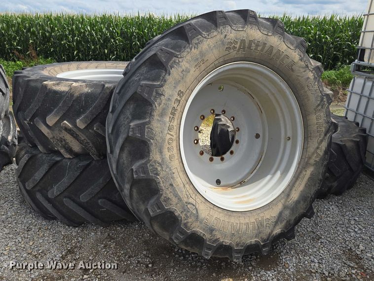 image for item EF1796 2015 RoGator RG900B sprayer