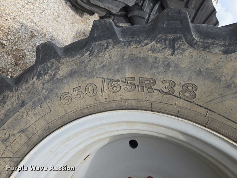 image for item EF1796 2015 RoGator RG900B sprayer