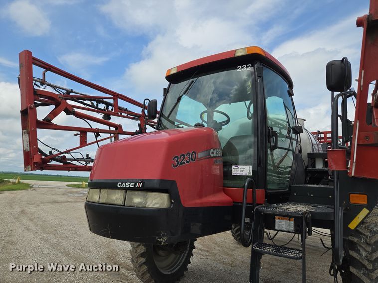 image for item EF1797 2011 Case-IH Patriot 3230 sprayer