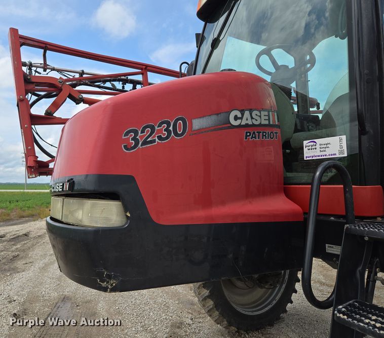 image for item EF1797 2011 Case-IH Patriot 3230 sprayer