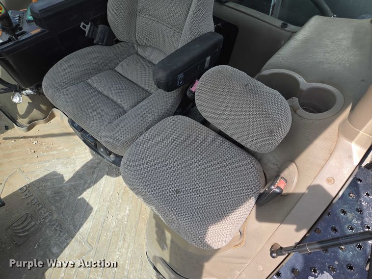 image for item EF1797 2011 Case-IH Patriot 3230 sprayer