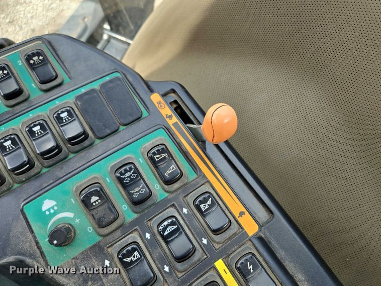 image for item EF1797 2011 Case-IH Patriot 3230 sprayer