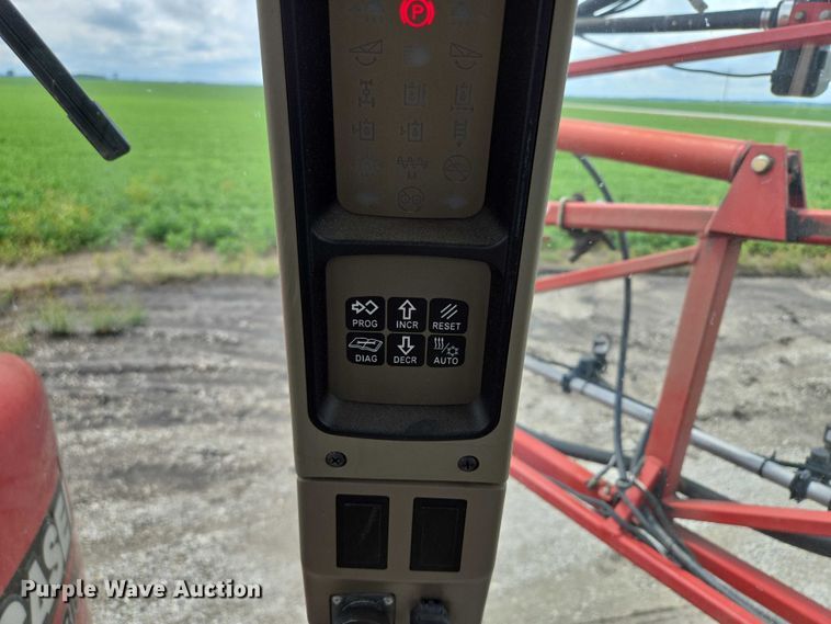 image for item EF1797 2011 Case-IH Patriot 3230 sprayer