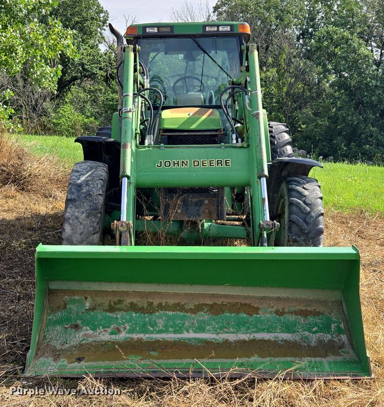 image for item EF1819 1994 John Deere 7200 MFWD tractor