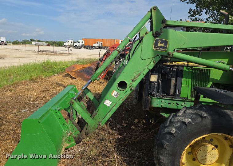 image for item EF1819 1994 John Deere 7200 MFWD tractor