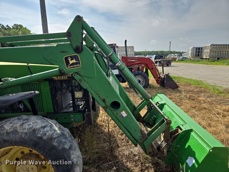 image for item EF1819 1994 John Deere 7200 MFWD tractor