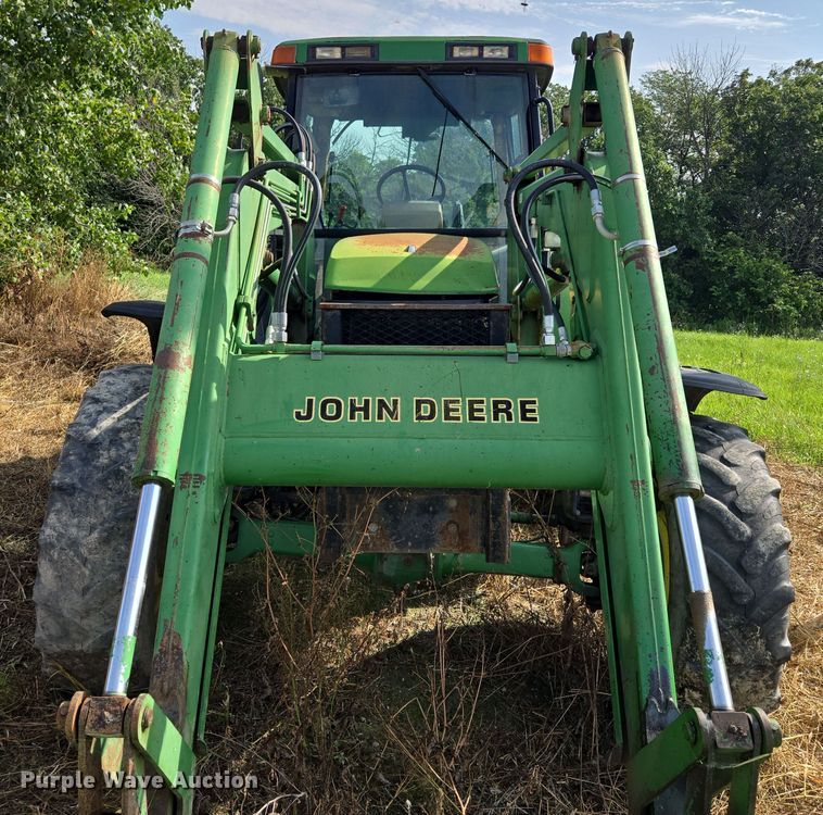 image for item EF1819 1994 John Deere 7200 MFWD tractor