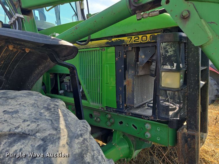 image for item EF1819 1994 John Deere 7200 MFWD tractor
