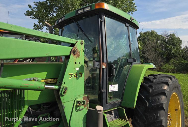 image for item EF1819 1994 John Deere 7200 MFWD tractor