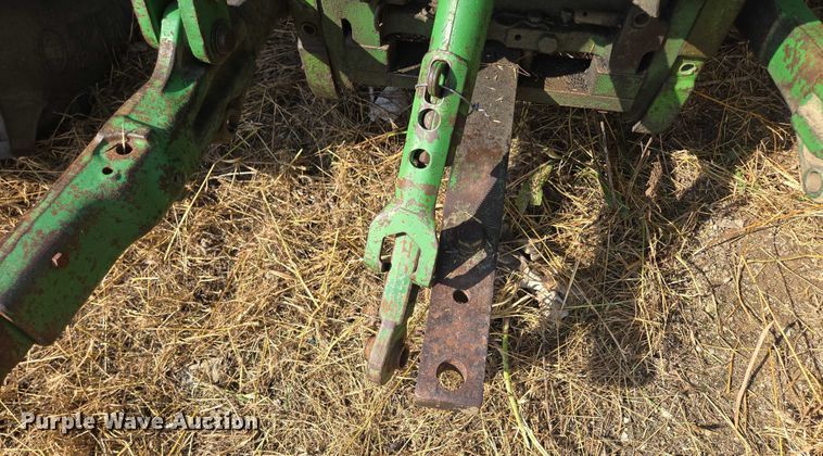 image for item EF1819 1994 John Deere 7200 MFWD tractor