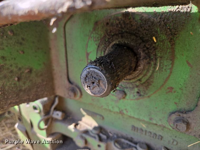 image for item EF1819 1994 John Deere 7200 MFWD tractor