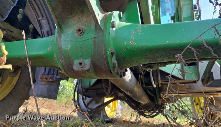 image for item EF1819 1994 John Deere 7200 MFWD tractor