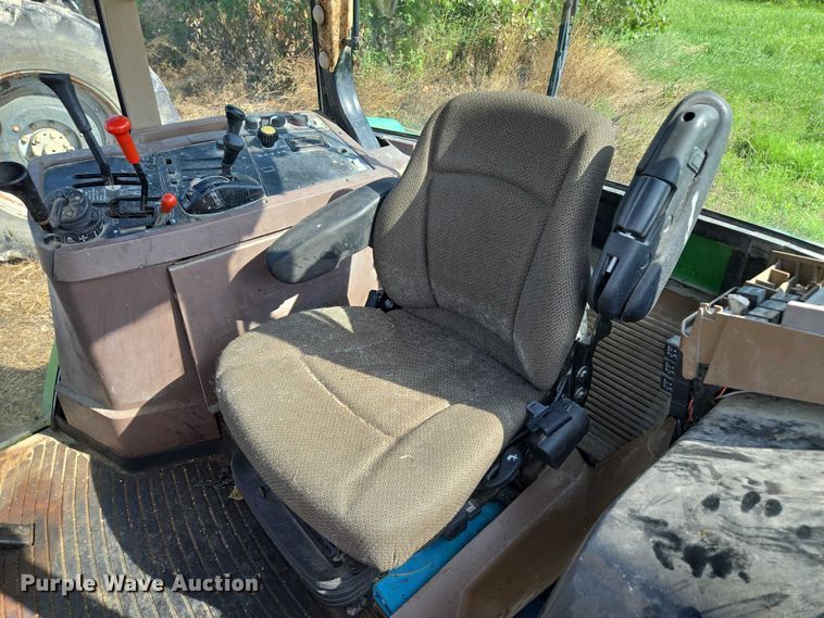 image for item EF1819 1994 John Deere 7200 MFWD tractor