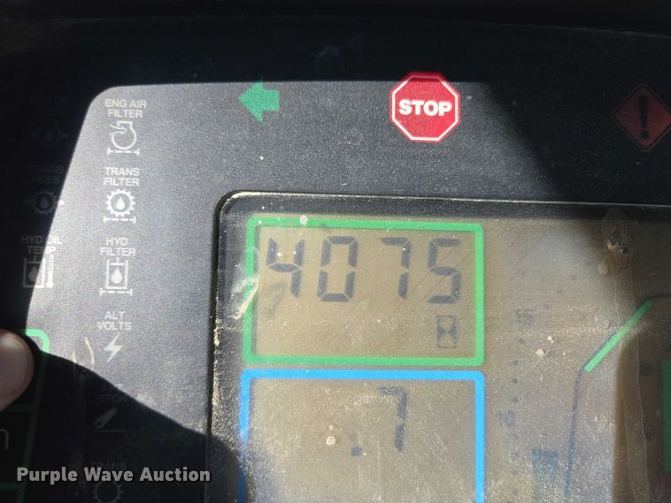 image for item EF1819 1994 John Deere 7200 MFWD tractor