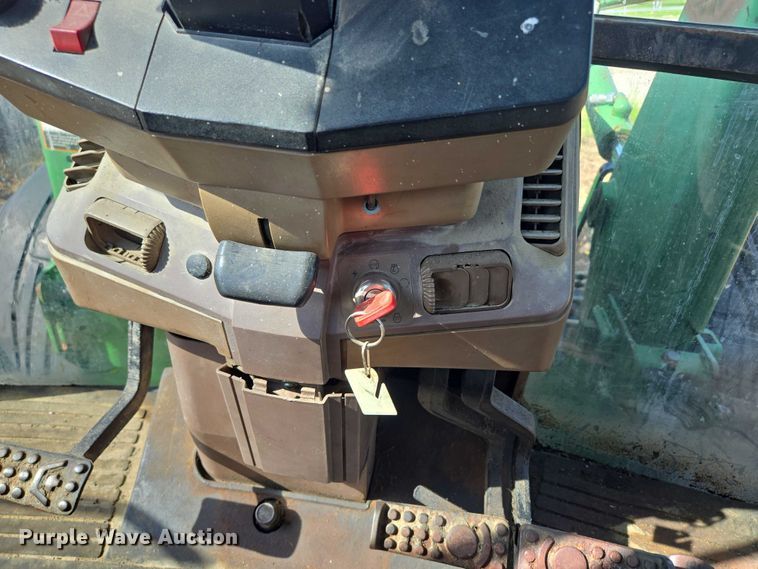 image for item EF1819 1994 John Deere 7200 MFWD tractor