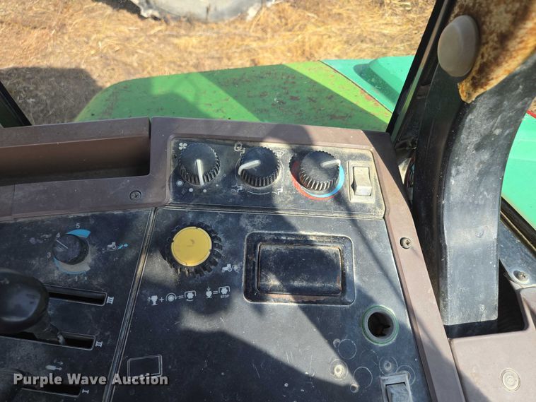 image for item EF1819 1994 John Deere 7200 MFWD tractor