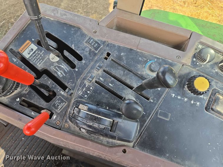 image for item EF1819 1994 John Deere 7200 MFWD tractor