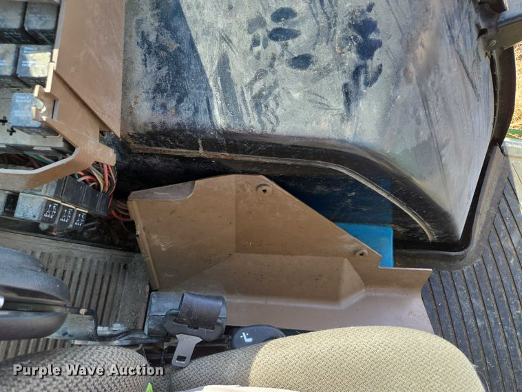 image for item EF1819 1994 John Deere 7200 MFWD tractor