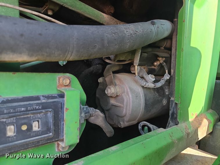 image for item EF1819 1994 John Deere 7200 MFWD tractor