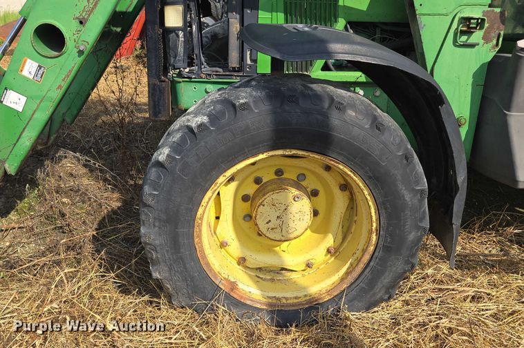 image for item EF1819 1994 John Deere 7200 MFWD tractor