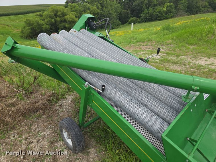 image for item EF1822 Kwik-Kleen 572 grain cleaner