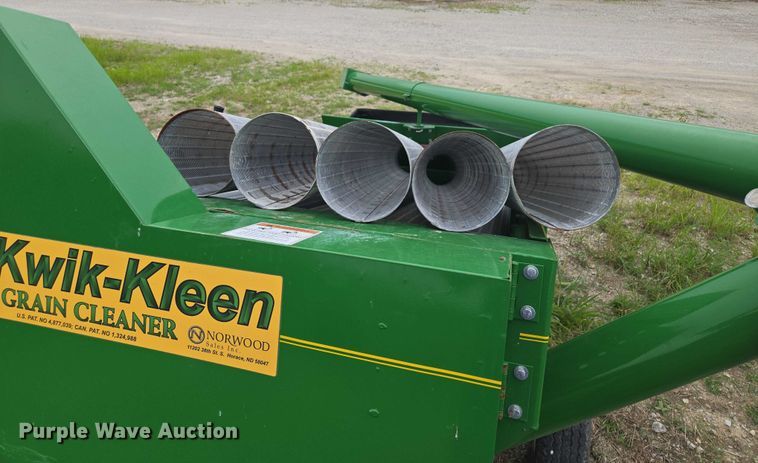 image for item EF1822 Kwik-Kleen 572 grain cleaner